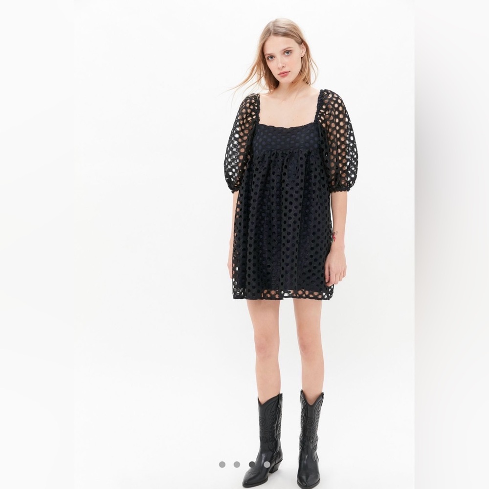 Kimchi Blue Moe Dot Lace Mini Dress with Puff Sleeves Black Navy Women’s Small - Picture 11 of 12